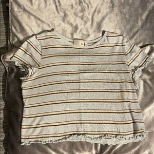 Short sleeved crop top